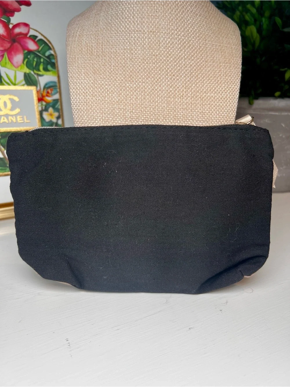Ipsy Eyelash Graphic Black & Gold Makeup Pouch